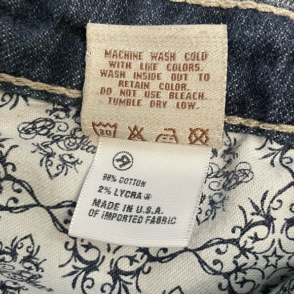 Big Star by Buckle Maddie Crop Mid Rise Faded Whiskered Blue Denim Jeans Size 27 - Picture 10 of 11